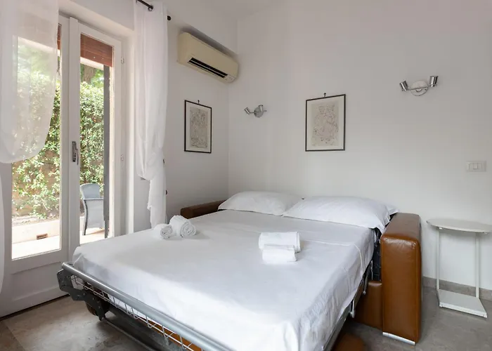 Caracalla Garden House *